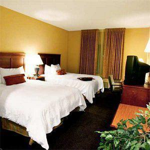 Hampton & Hotel